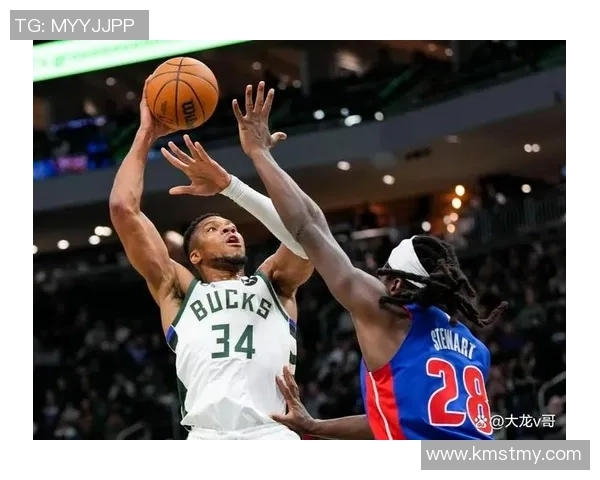 火箭队与雄鹿激战正酣比分悬念迭起引发球迷热议